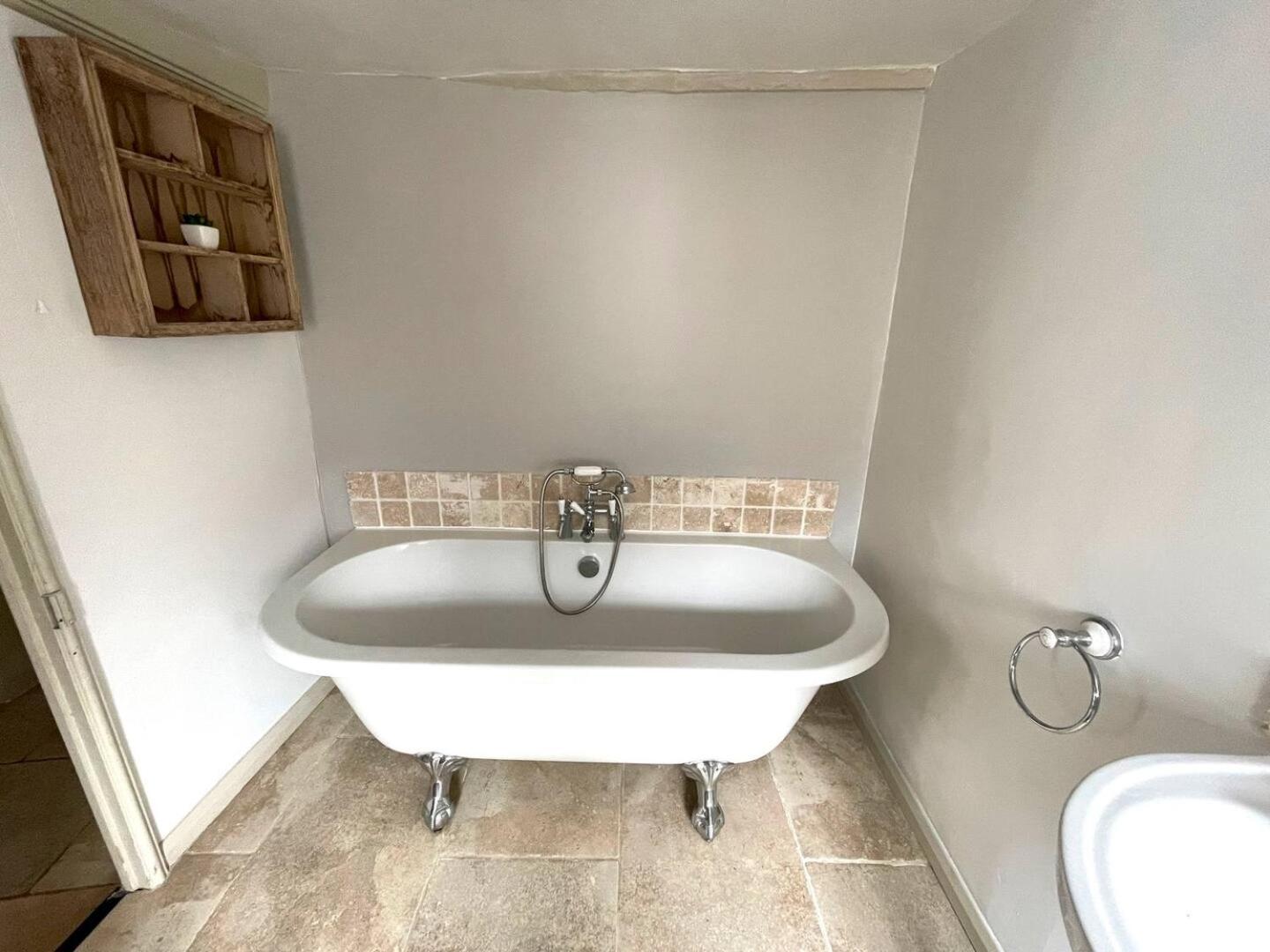 Elegant Oak Beamed House In Pretty Village - Cambridge Homehost Buckden  Exterior photo
