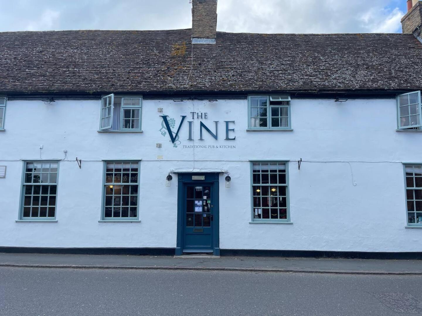 Elegant Oak Beamed House In Pretty Village - Cambridge Homehost Buckden  Exterior photo