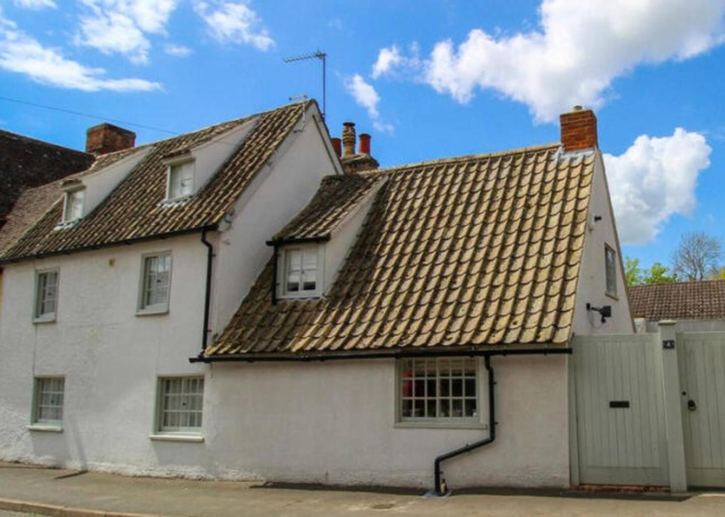 Elegant Oak Beamed House In Pretty Village - Cambridge Homehost Buckden  Exterior photo